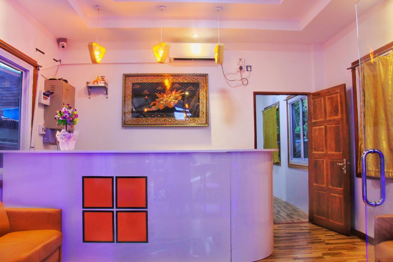 The Lodge Yangon Poshtel Εξωτερικό φωτογραφία