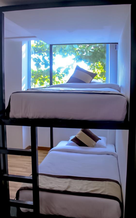 The Lodge Yangon Poshtel Εξωτερικό φωτογραφία
